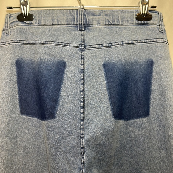 Hue Stretchy Pull On Jeans Size Medium - Picture 3 of 5